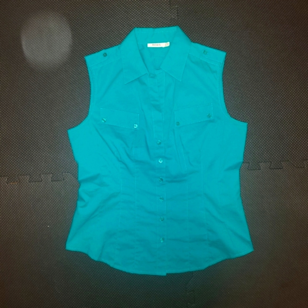 Ricki's Green Sleevless Blouse